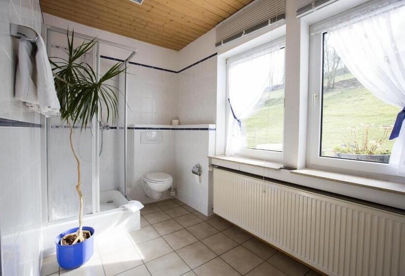 Четырехместный Номер Стандарт, Pension Waldblick Garni