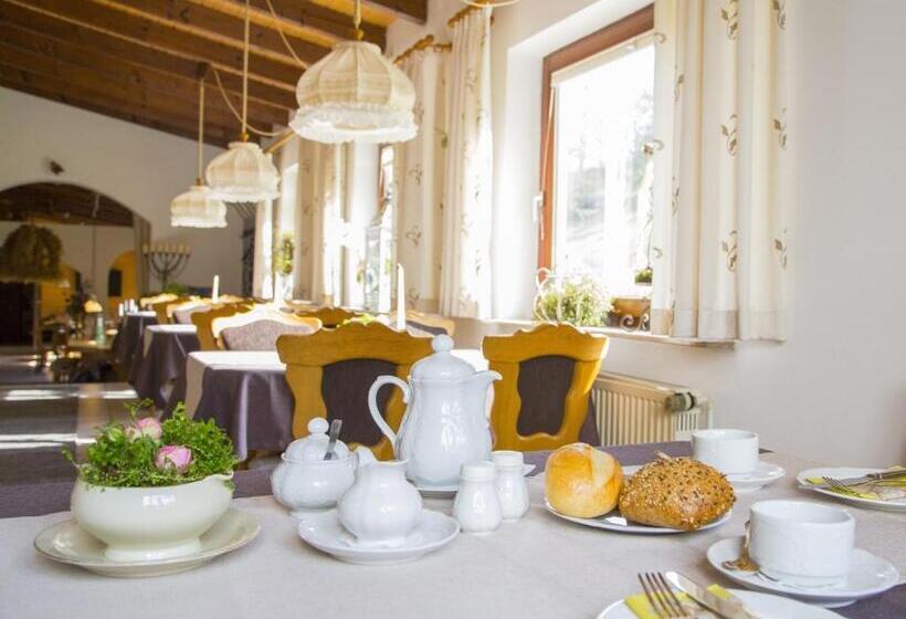 Четырехместный Номер Стандарт, Pension Waldblick Garni