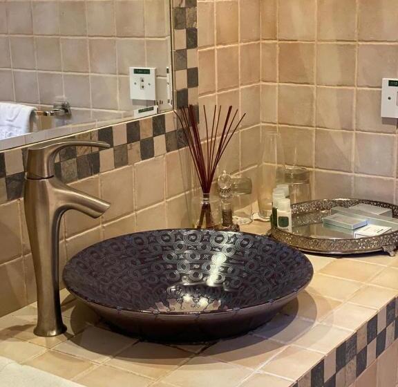 Вилла 3 Спальни, Al Gosaibi Hotel Villa