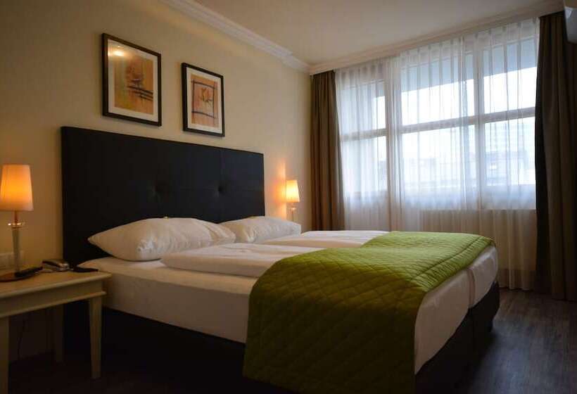 غرفة قياسية مطلّة علي الحديقة, Parkhotel Brunauer