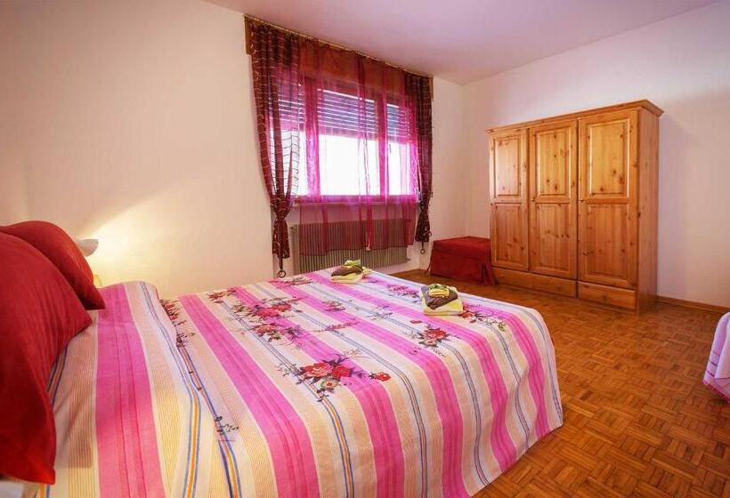 Апартаменты 3 Спальни, Albergo Diffuso Col Gentile Socchieve