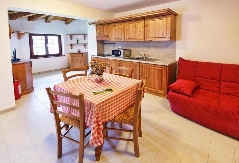 Студия Стандарт, Albergo Diffuso Col Gentile Socchieve