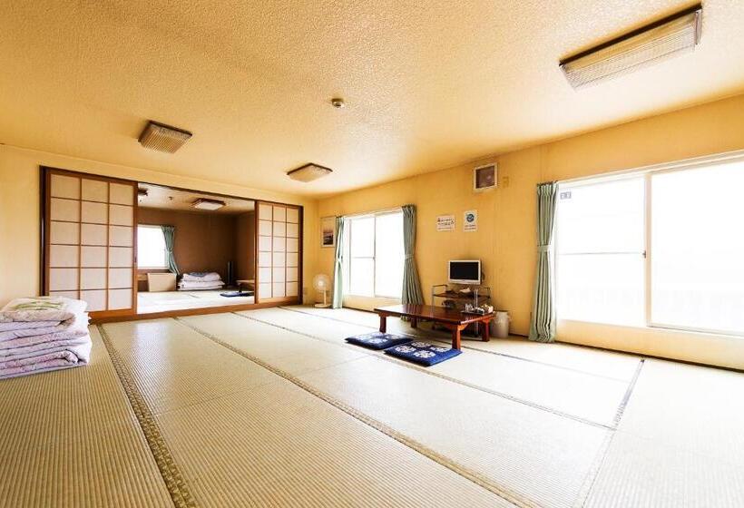 Четырехместный Номер Стандарт, Minshuku Nihonkai