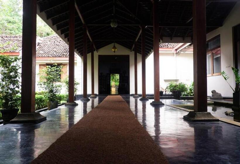带大床的标准间, Sri Mathie Historic Estate