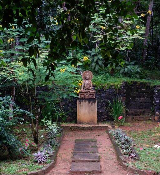 小室, Sri Mathie Historic Estate