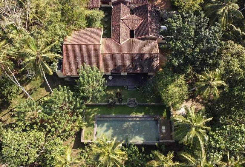 小室, Sri Mathie Historic Estate