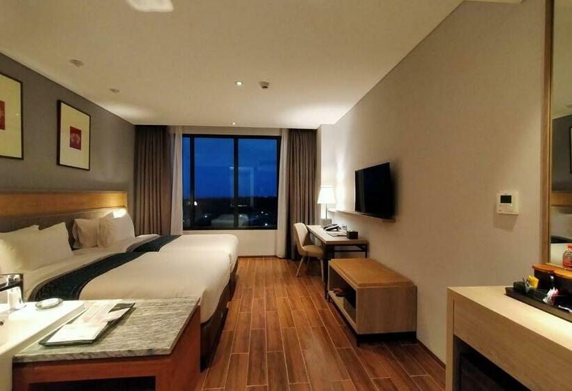 Номер Deluxe, Kokoon Hotel Banyuwangi