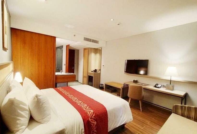 Номер Deluxe с Балконом, Kokoon Hotel Banyuwangi