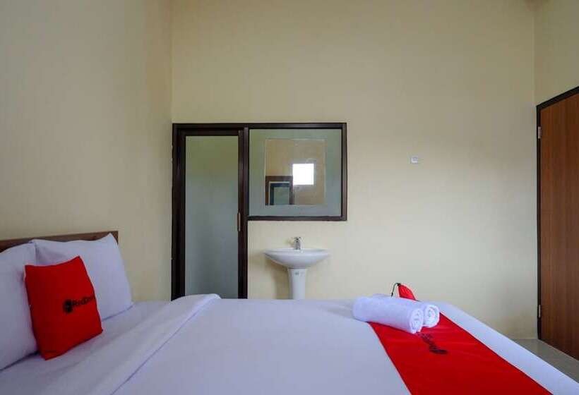 Номер Стандарт, Reddoorz Near Graha Saba Buana Solo