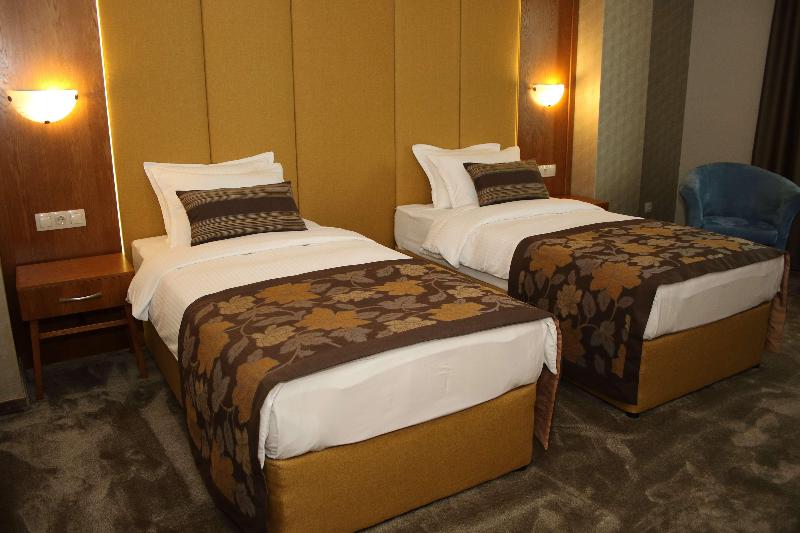 اتاق اجرایی, Golden Tulip Varna