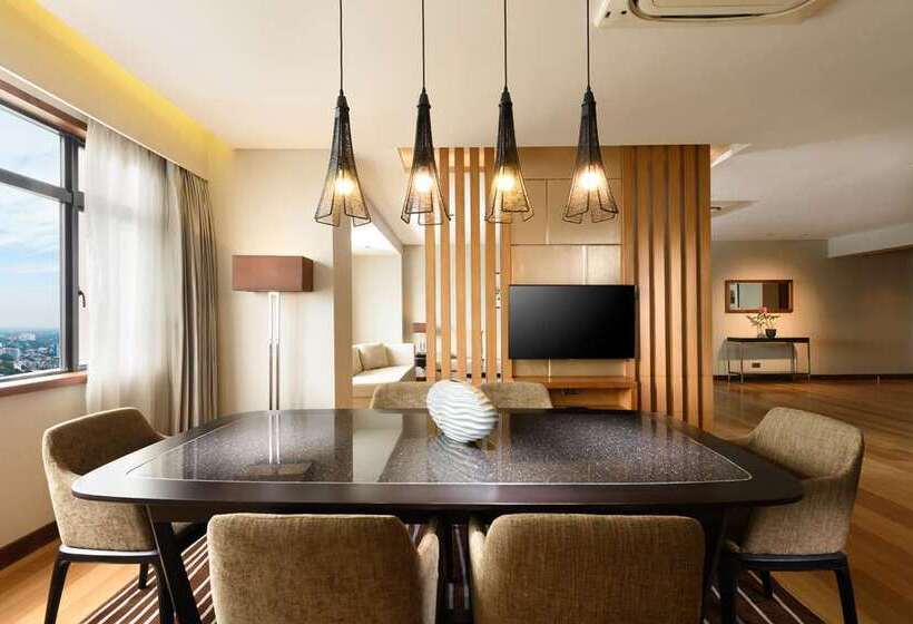 Люкс Superior, Hilton Colombo Residence