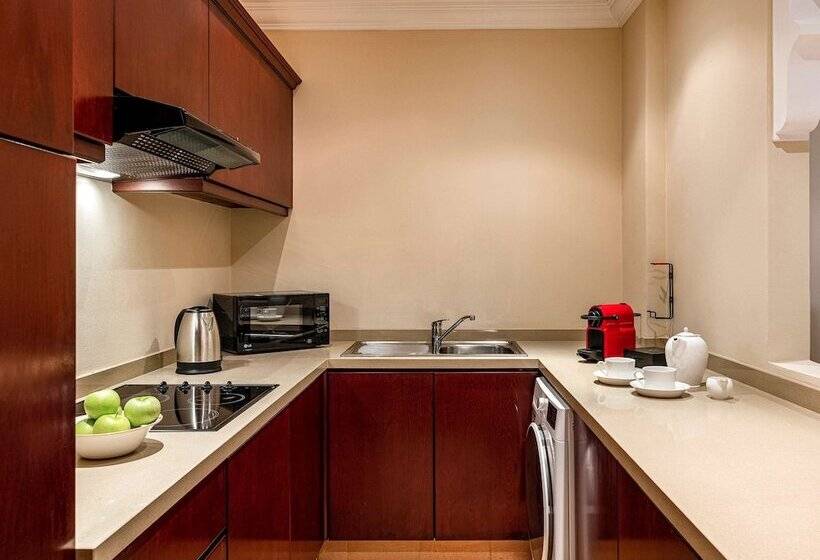 2 Bedroom Executive Suite, Mercure Grand Hotel Seef   All Suites