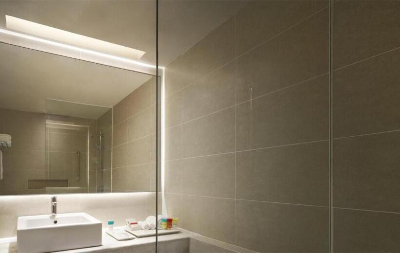 اتاق سوپریور با چشم‌انداز دریا, Mercure Penang Beach
