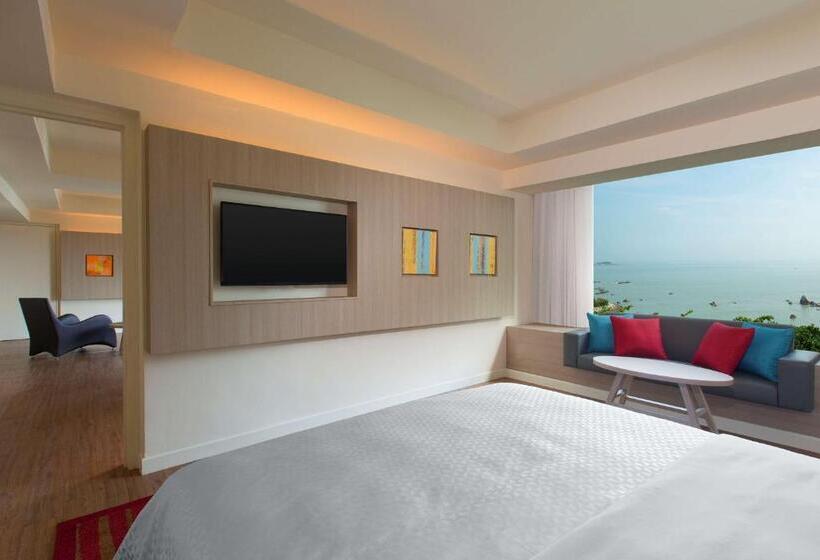 سوییت سوپریور با چشم‌انداز دریا, Mercure Penang Beach
