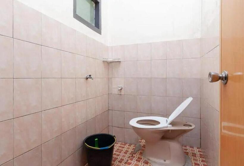 Номер Стандарт, 78 Parapat Mitra Reddoorz