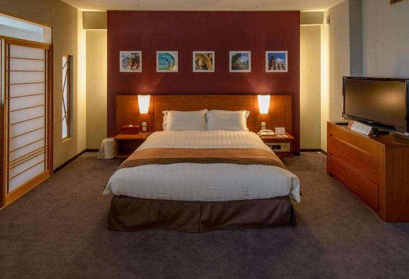 Люкс, Okinawa Grand Mer Resort