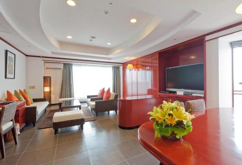 Люкс, Okinawa Grand Mer Resort