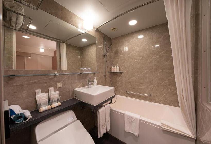 Quarto Economy, The Royal Park Hotel Hiroshima Riverside