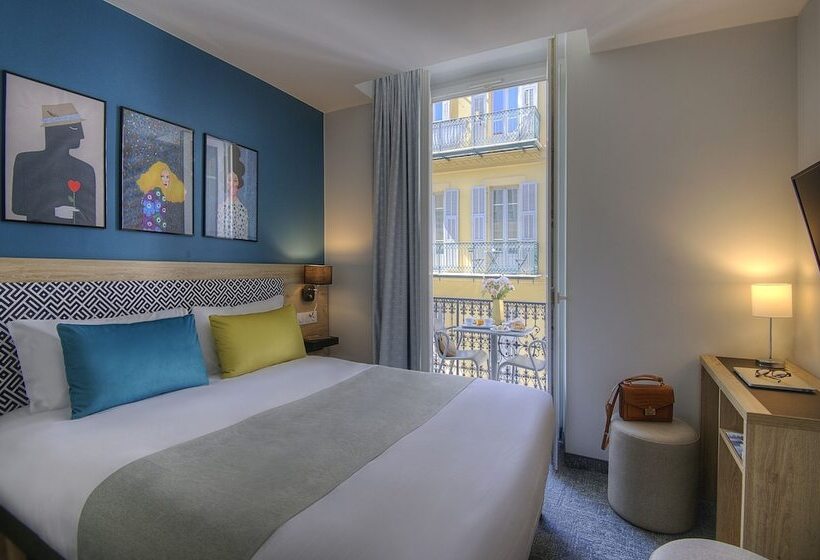 Quarto Estandar, Bristol Nice