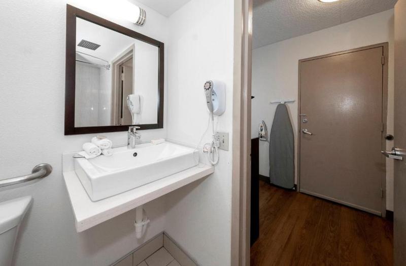 Chambre Standard Lit King Size, Holiday Inn Shanghai Nanjing Road, An Ihg