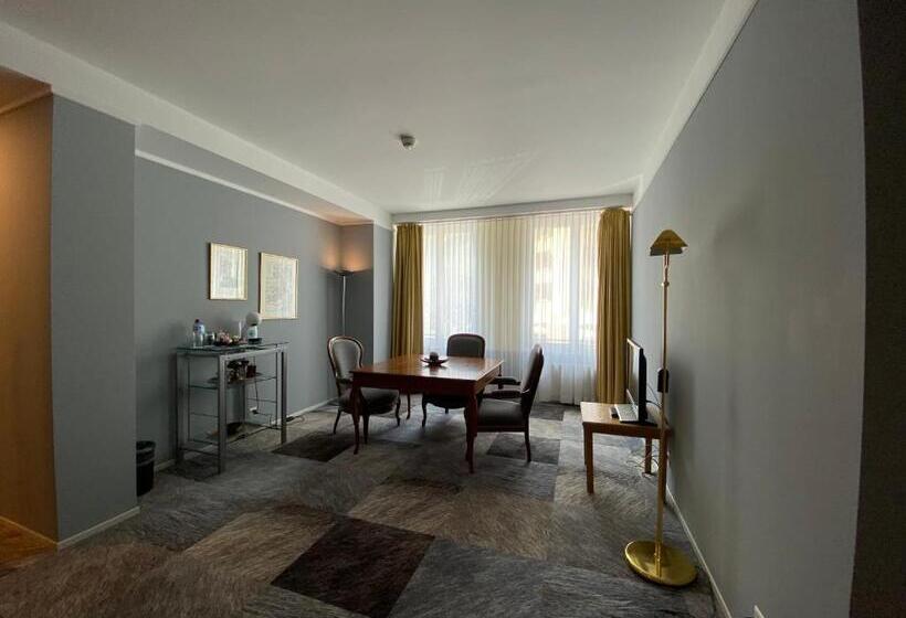 جناح سرير كينج, Thermal Hotels & Walliser Alpentherme Leukerbad