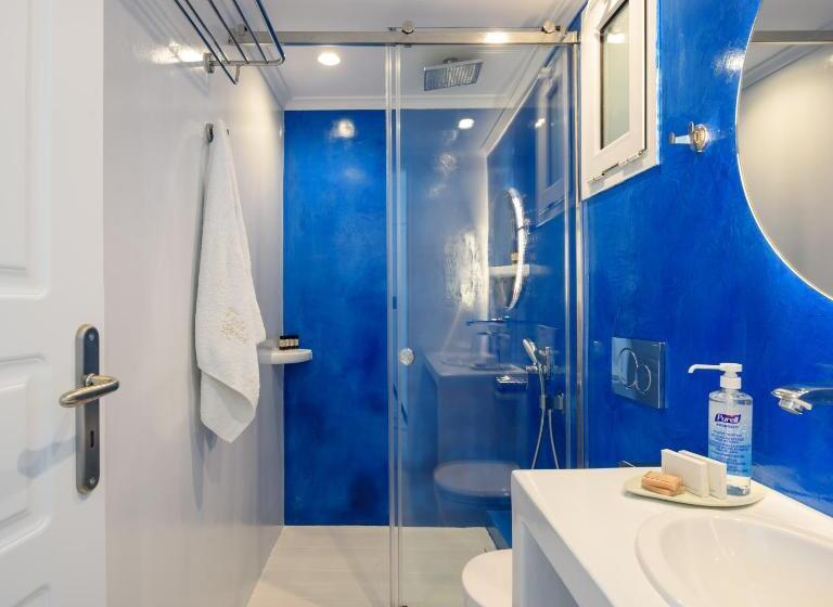 Номер Deluxe с Гидромассажем, Villa Renos