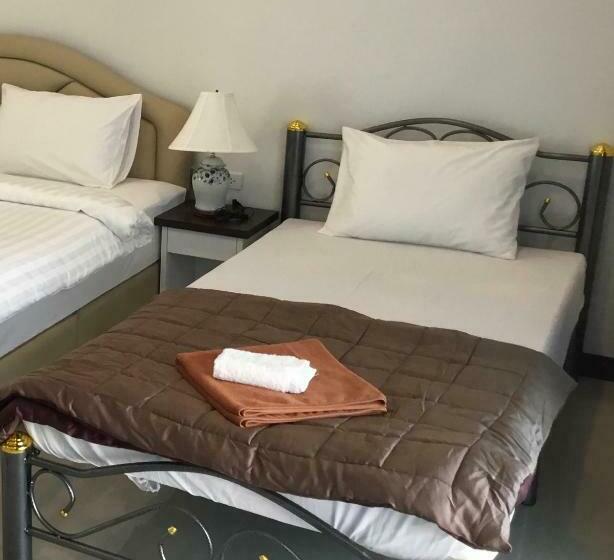חדר סטנדרט לשלושה עם מרפסת, Tan Residence