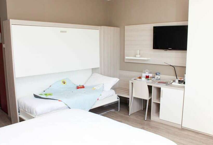 اتاق استاندارد سه نفره, Best Quality Hotel La Darsena
