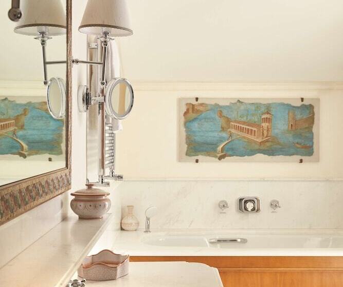 オーシャンビューデラックスルームバルコニー付き, Caruso, A Belmond Hotel, Amalfi Coast