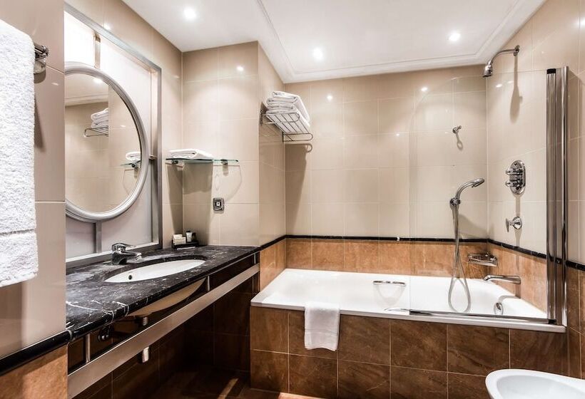 Superior Room, Courthouse Hotel London