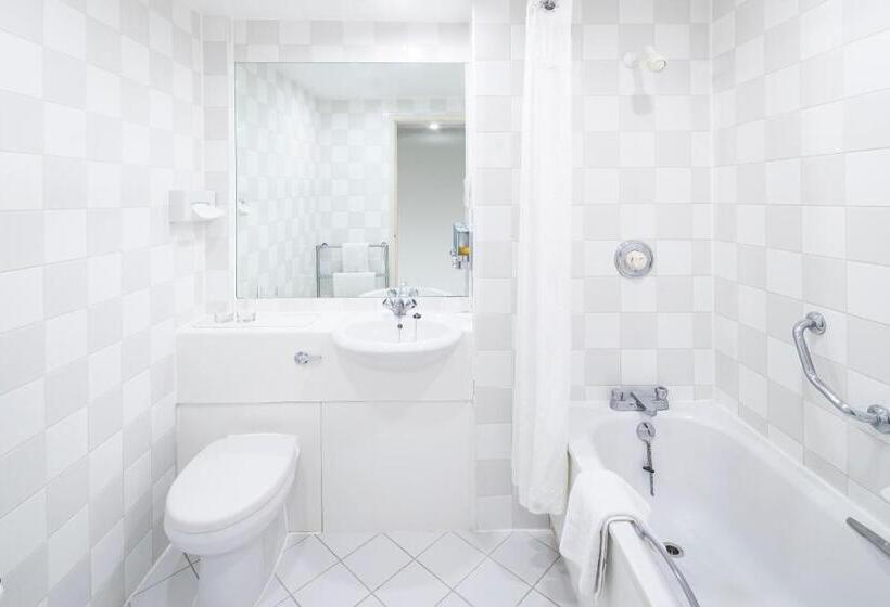 Номер Стандарт, Holiday Inn Hull Marina, An Ihg