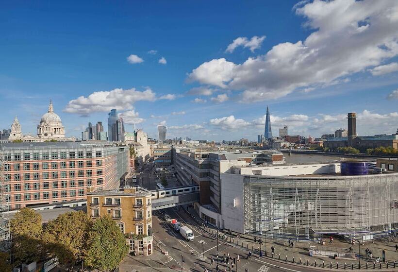 جناح إدارى, Hyatt Regency London Blackfriars