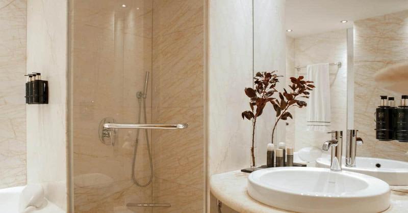 이그제큐티브 주니어 스위트, Melia Athens