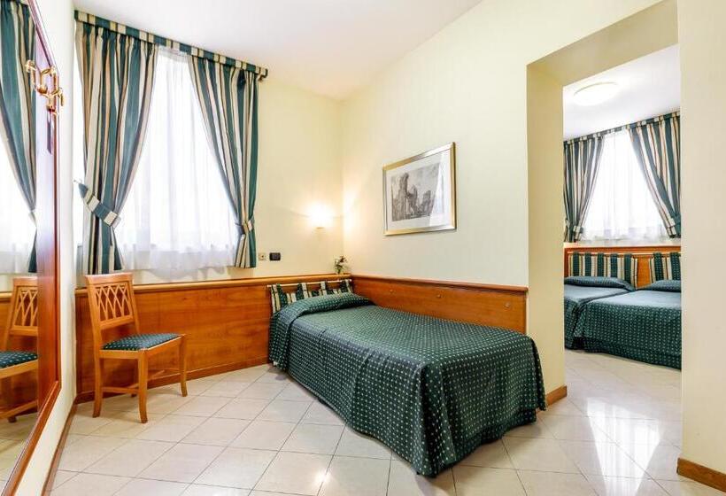חדר סטנדרט לשלושה, Residenza Paolo Vi