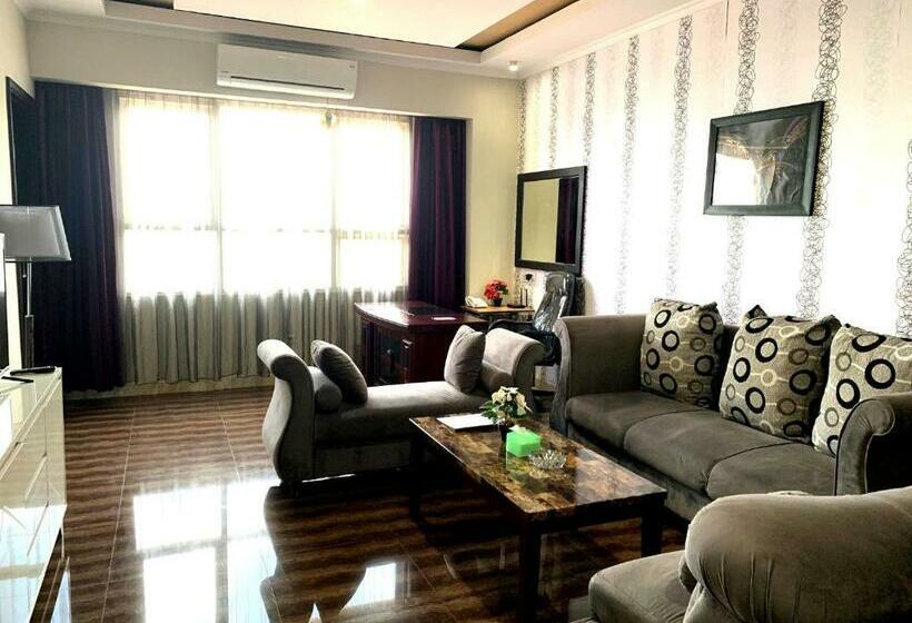 سوییت, Pacific Hotel Ambon
