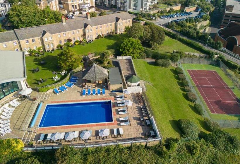 کلبه دلوکس, Bournemouth Highcliff Marriott