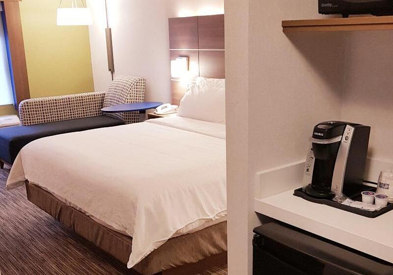 اتاق استاندارد با تخت بزرگ, Holiday Inn Express And Suites Surrey, An Ihg