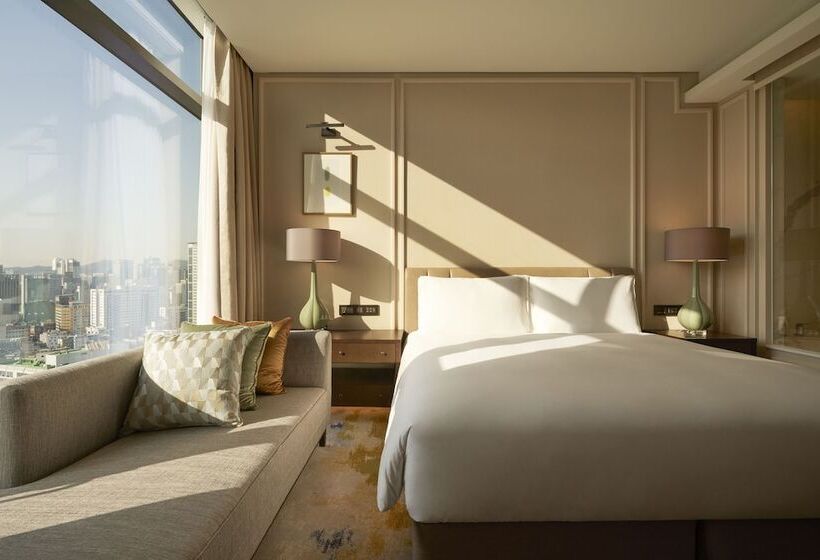 Номер Superior, The Ambassador Seoul  A Pullman