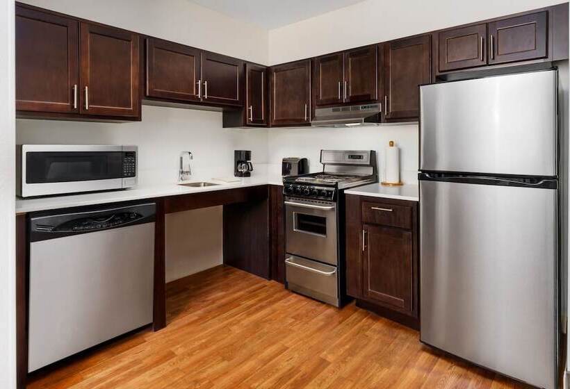 Люкс, Towneplace Suites Manchesterboston Regional Airport