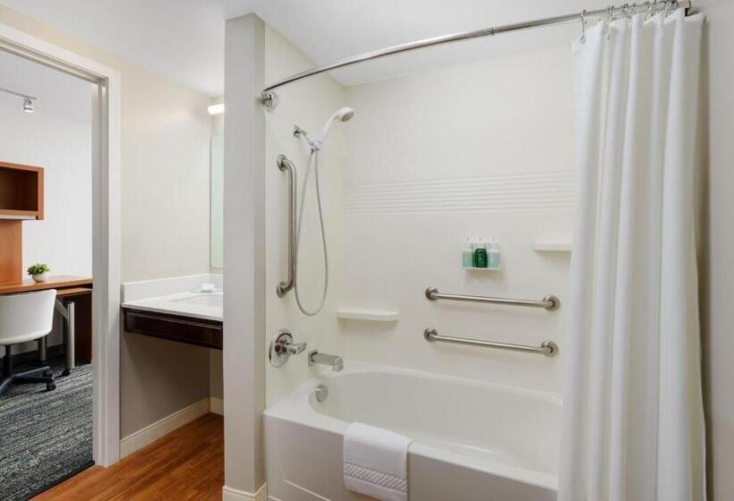 Люкс, Towneplace Suites Manchesterboston Regional Airport