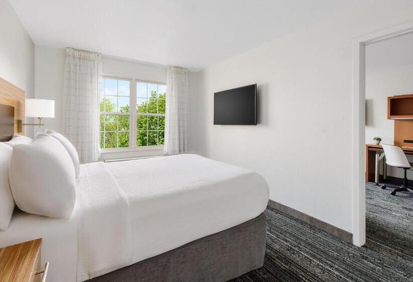 Люкс, Towneplace Suites Manchesterboston Regional Airport