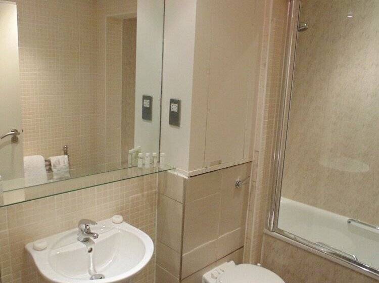 ２ベッドルームアパートメント, Oakwood Apartments Bow Lane