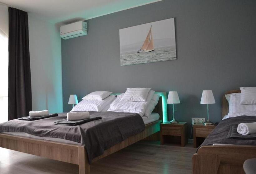 스탠다드 트리플 발코니 룸, Főnix Design Rooms