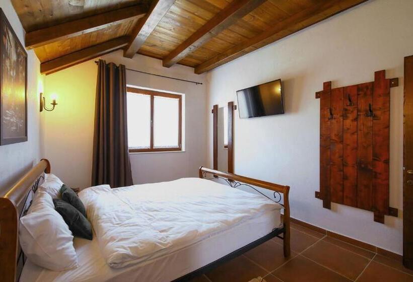 آپارتمان 2 خوابه, Ama Guest House