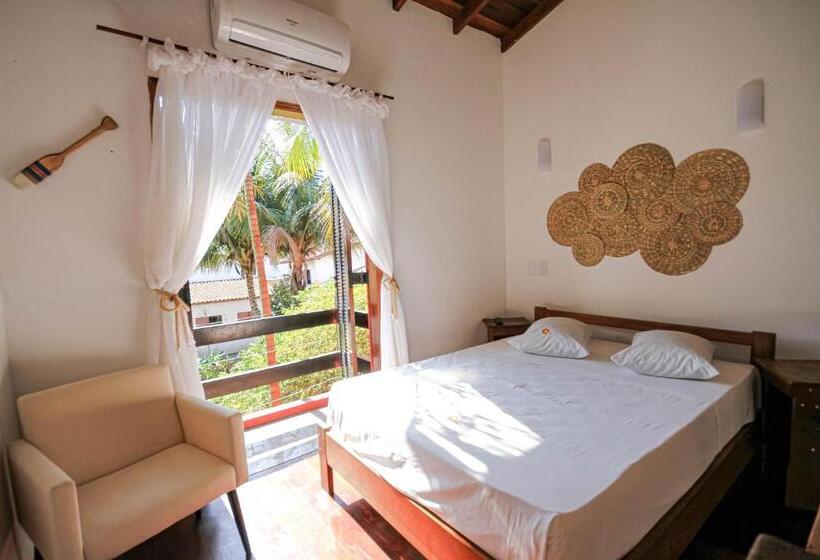 발코니가 있는 4인용 스탠다드 룸, Caminho Das Praias Guesthouse