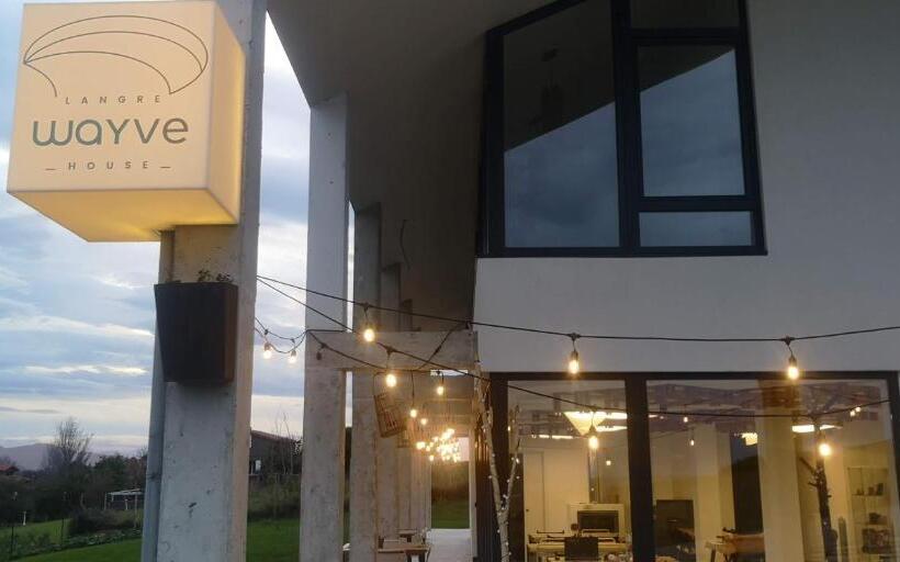 Дом 4 Спальни, Langre Wayve House