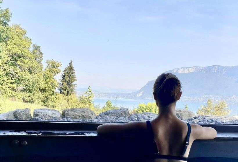 豪华湖景房, Les O D Annecy