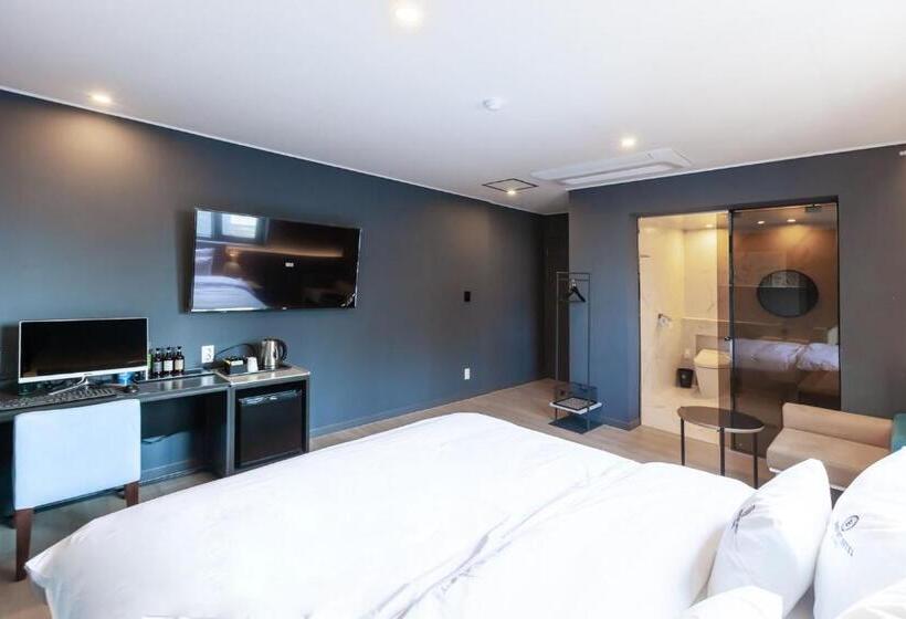 Номер Стандарт, Browndot Hotel Sasang Renecite