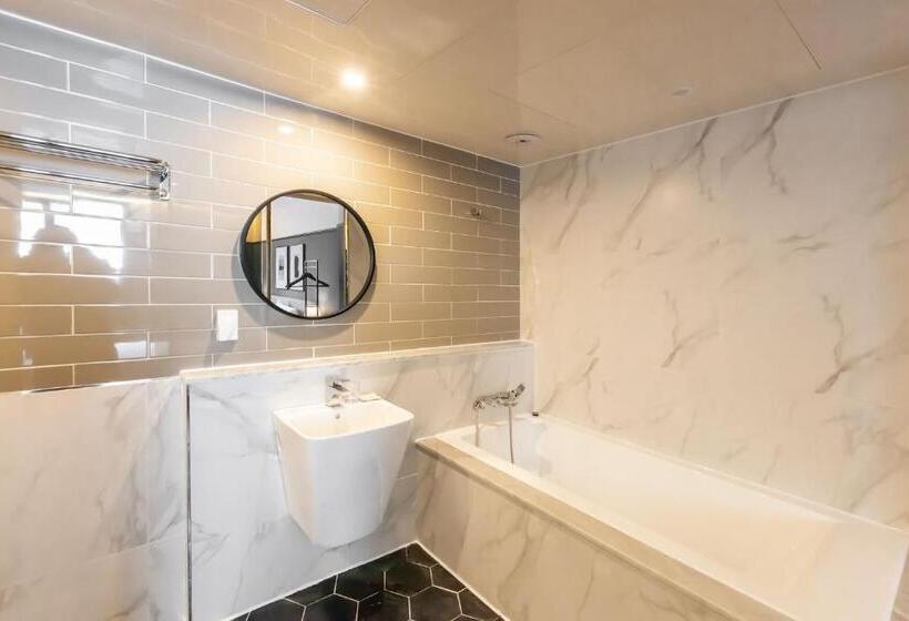 Номер Deluxe, Browndot Hotel Sasang Renecite
