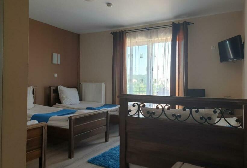 اتاق استاندارد چهار تخته, Jolly Rooms